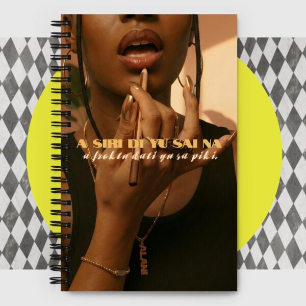 Surinaamse Odo "A siri sdi yu sai na a froktu dati yu sa piki."  Spiraal Notitieboek